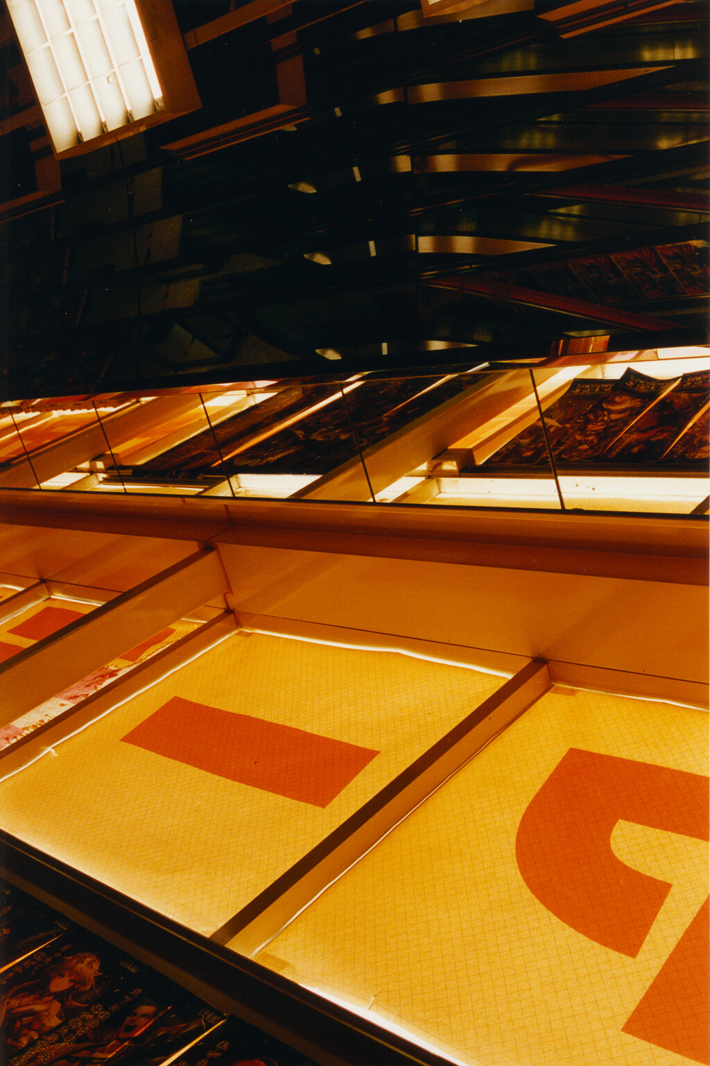 Purple Magazine - © Tom de Peyret