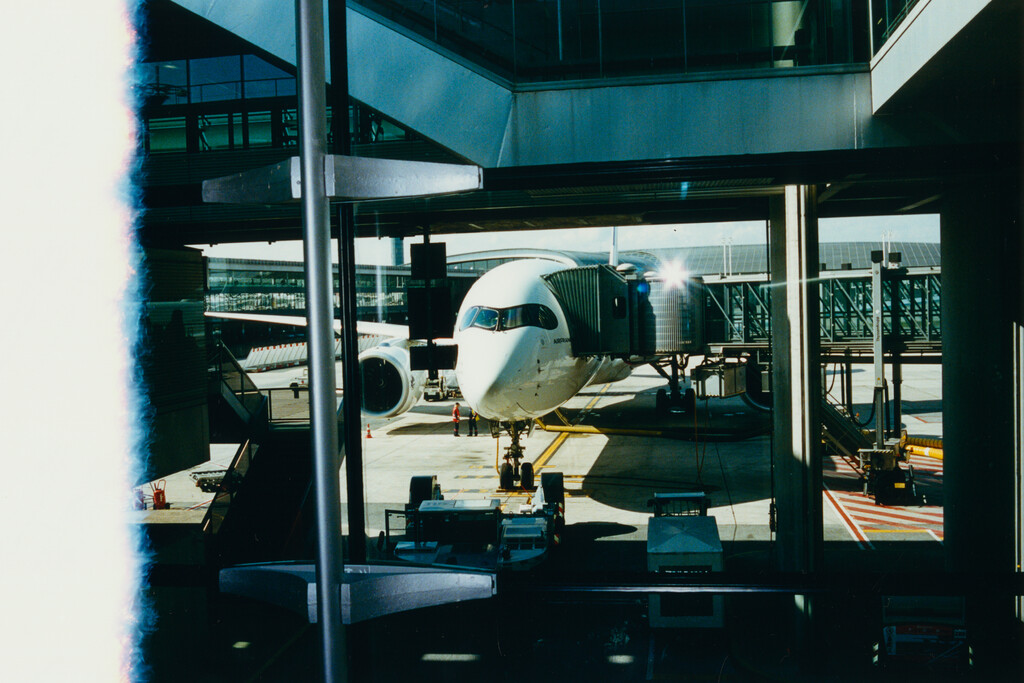 Purple Magazine - © Tom de Peyret