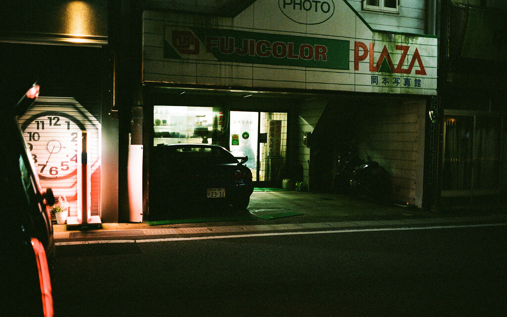 Purple Magazine - © Tom de Peyret