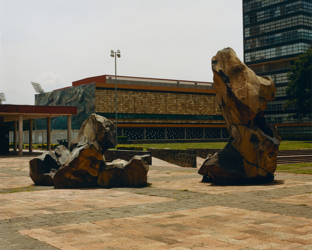 Purple Magazine - © Tom de Peyret