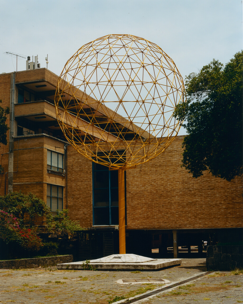 Purple Magazine - © Tom de Peyret