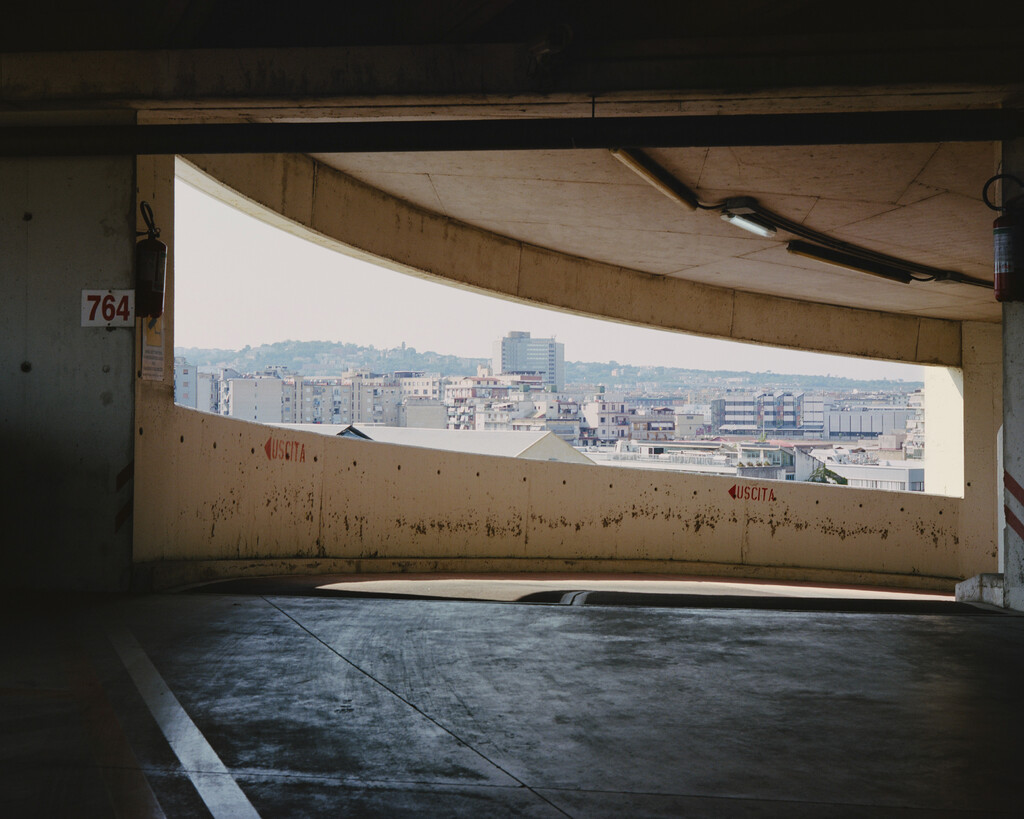 Purple Magazine - © Tom de Peyret