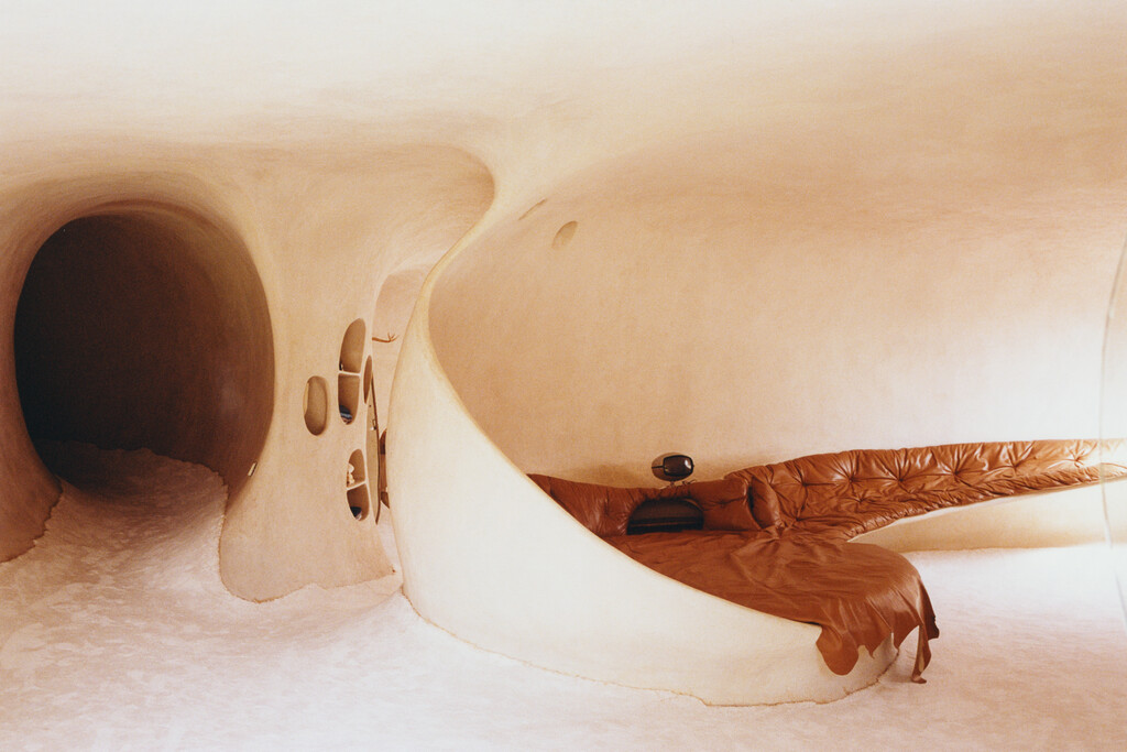 Revue - © Tom de Peyret