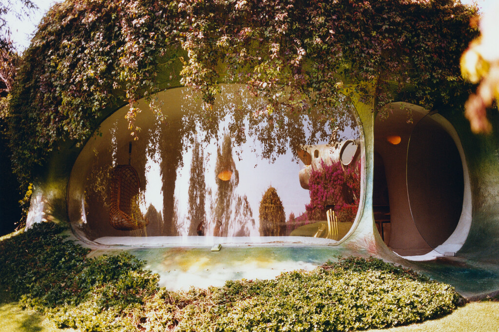 Revue - © Tom de Peyret