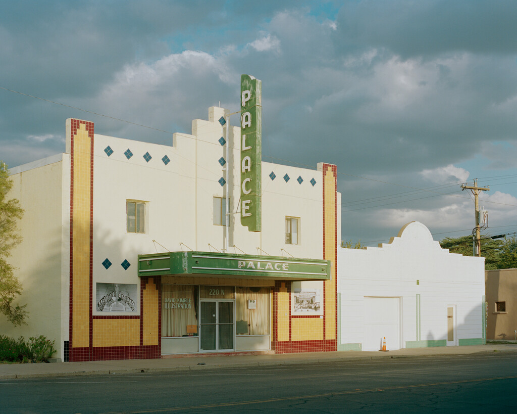 Revue - © Tom de Peyret