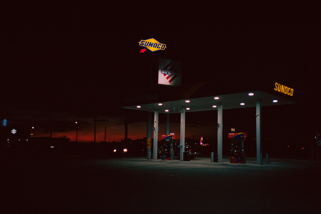 Revue - © Tom de Peyret