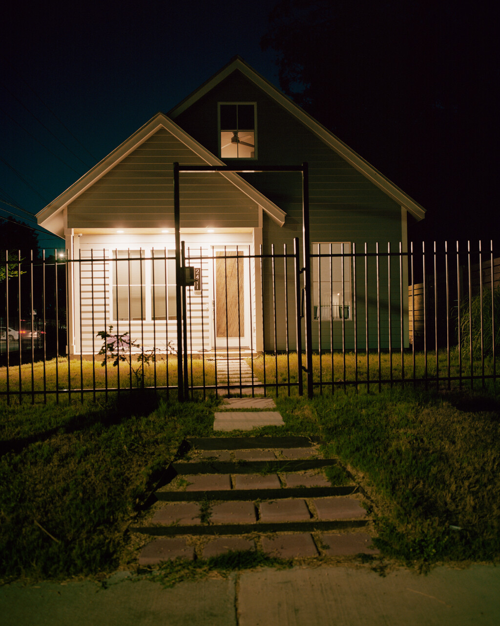 Revue - © Tom de Peyret