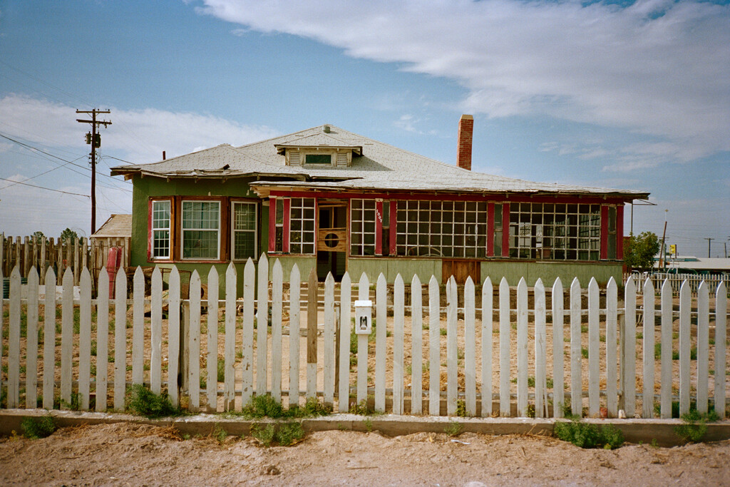 Revue - © Tom de Peyret