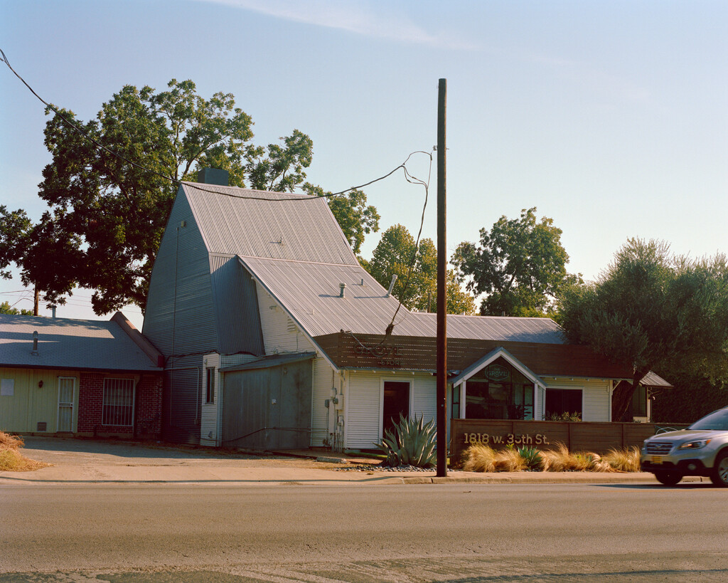 Revue - © Tom de Peyret