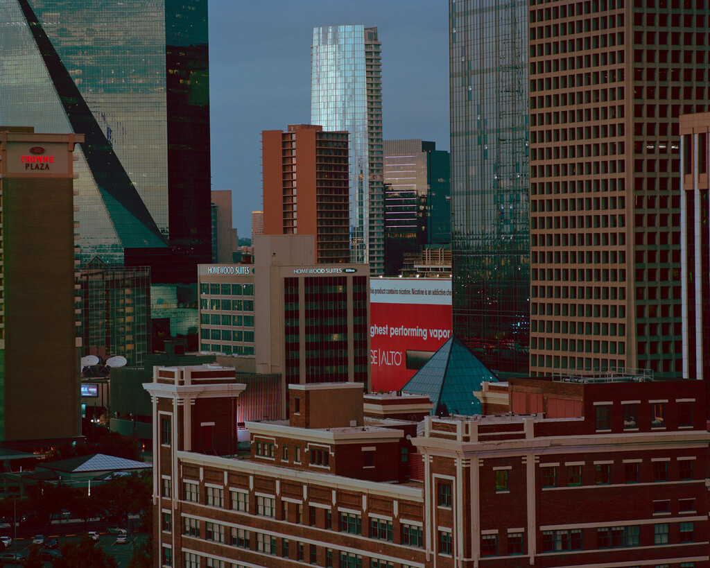 Revue - © Tom de Peyret